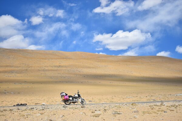 motorcycle umlingla ladakh